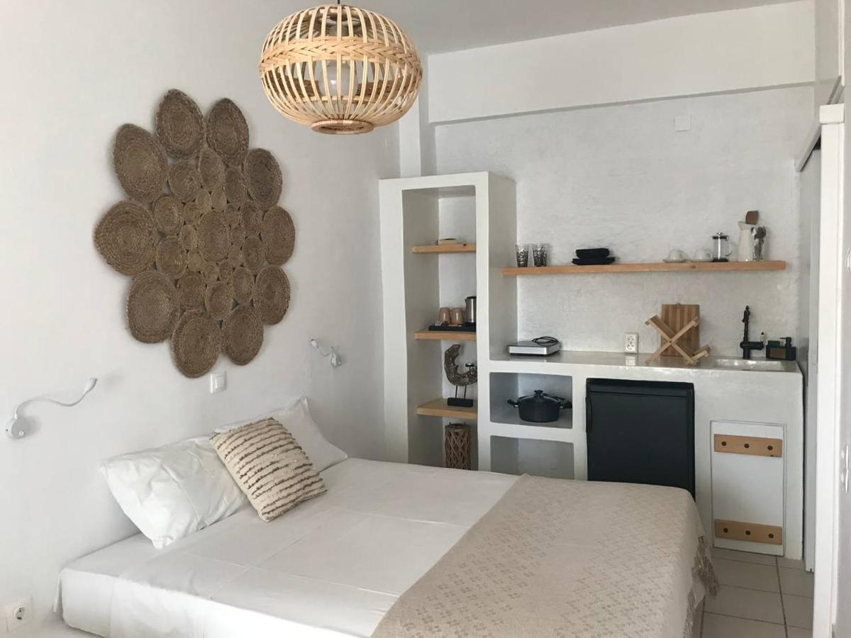 Morpheus Rooms Кіні Екстер'єр фото